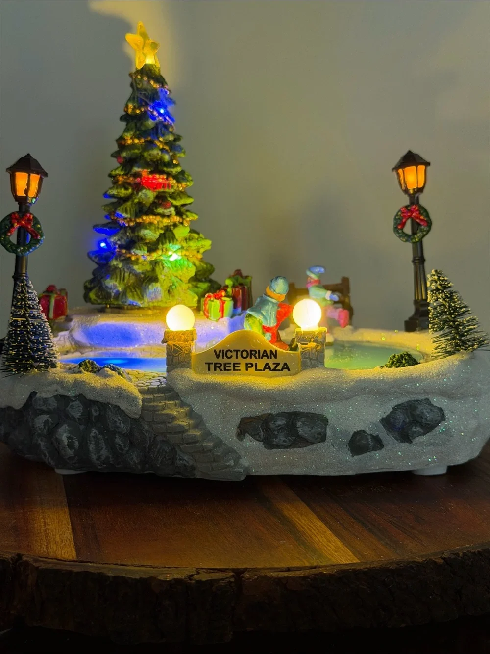 St Nicholas Square Victorian Tree Plaza Music Motion Lighted 2022
